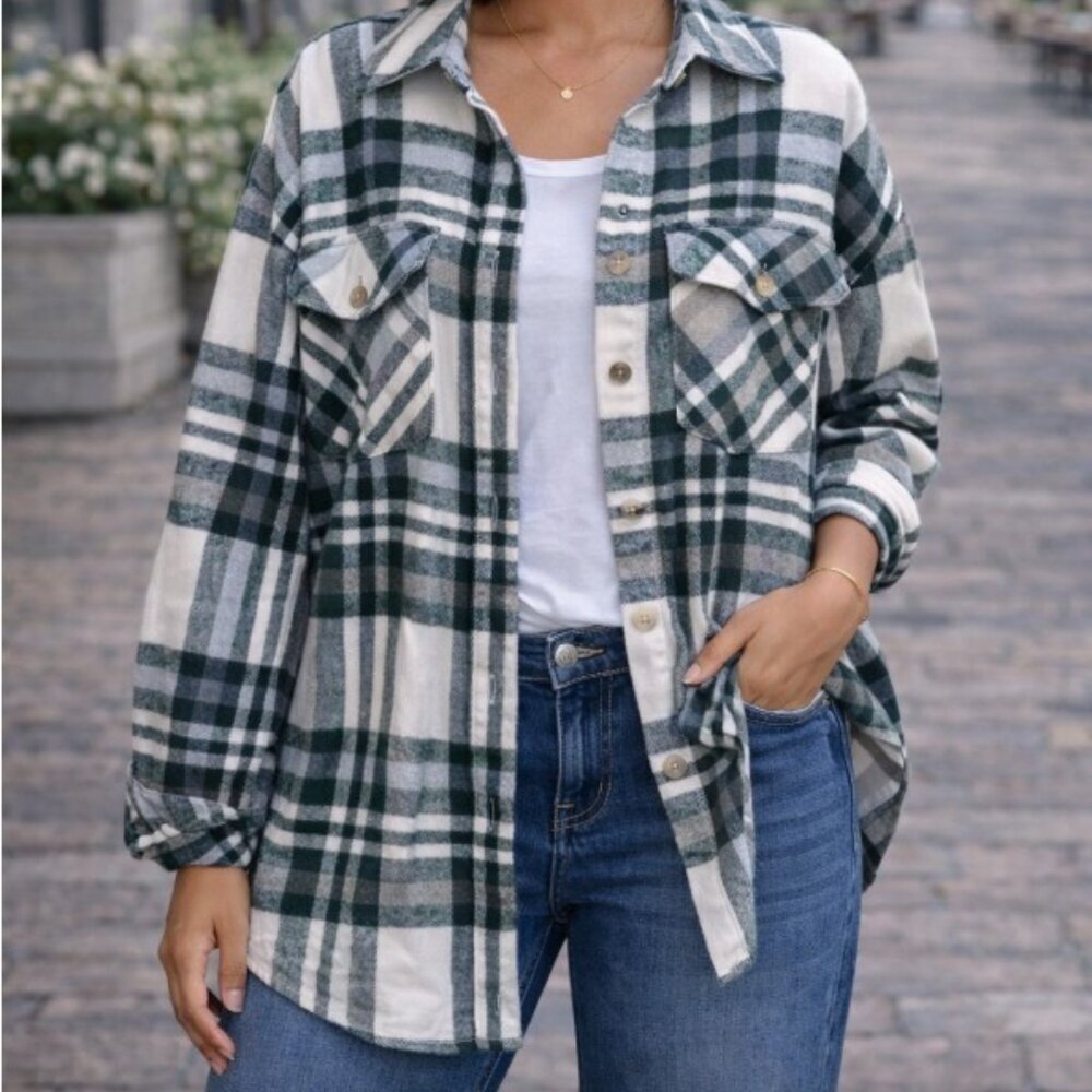 SO Oversized Women's  Green & White Plaid Shacket Shirt Jacket Flannel Size XL